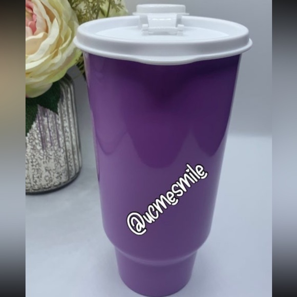 Tupperware Mega Thristquake Logo Tumbler - Picture 2 of 4